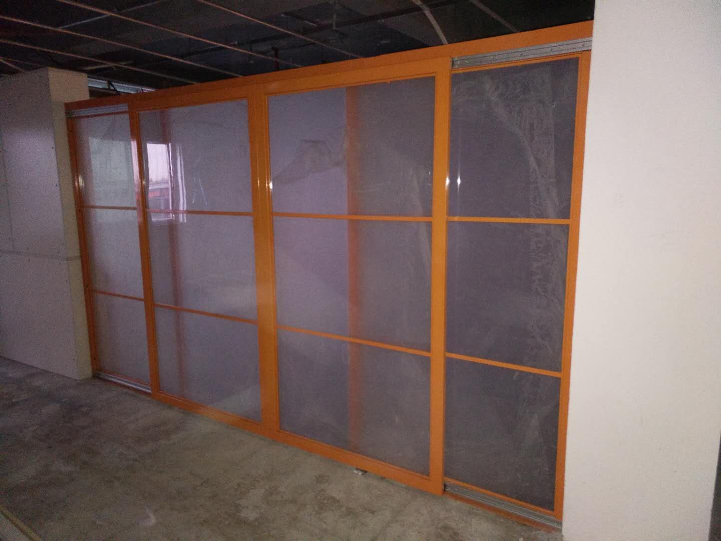 內置雙軸心應用案例之--移動門_家居家具